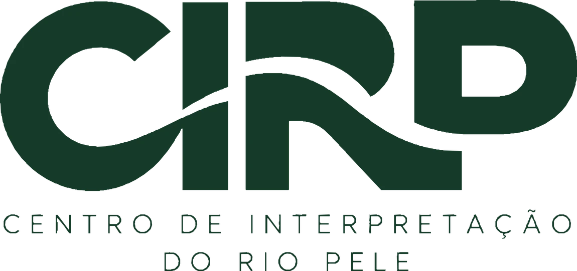 Logótipo oficial escolhido para o CIRP: letras verde-floresta atravessadas por uma linha sinuosa que representa o Rio Pele
